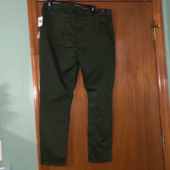 Jen 7 Green Pants - Picture 3 of 4